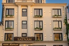 Address of Hotel Satnam