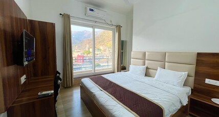 Hotel Manikut Room Type - Super Deluxe Balcony Room with River and City View (3rd Floor)