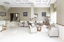 Emirates Plaza Hotel
