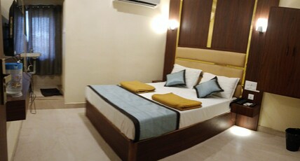 Seyon Residency Room Type - Deluxe Double bed AC