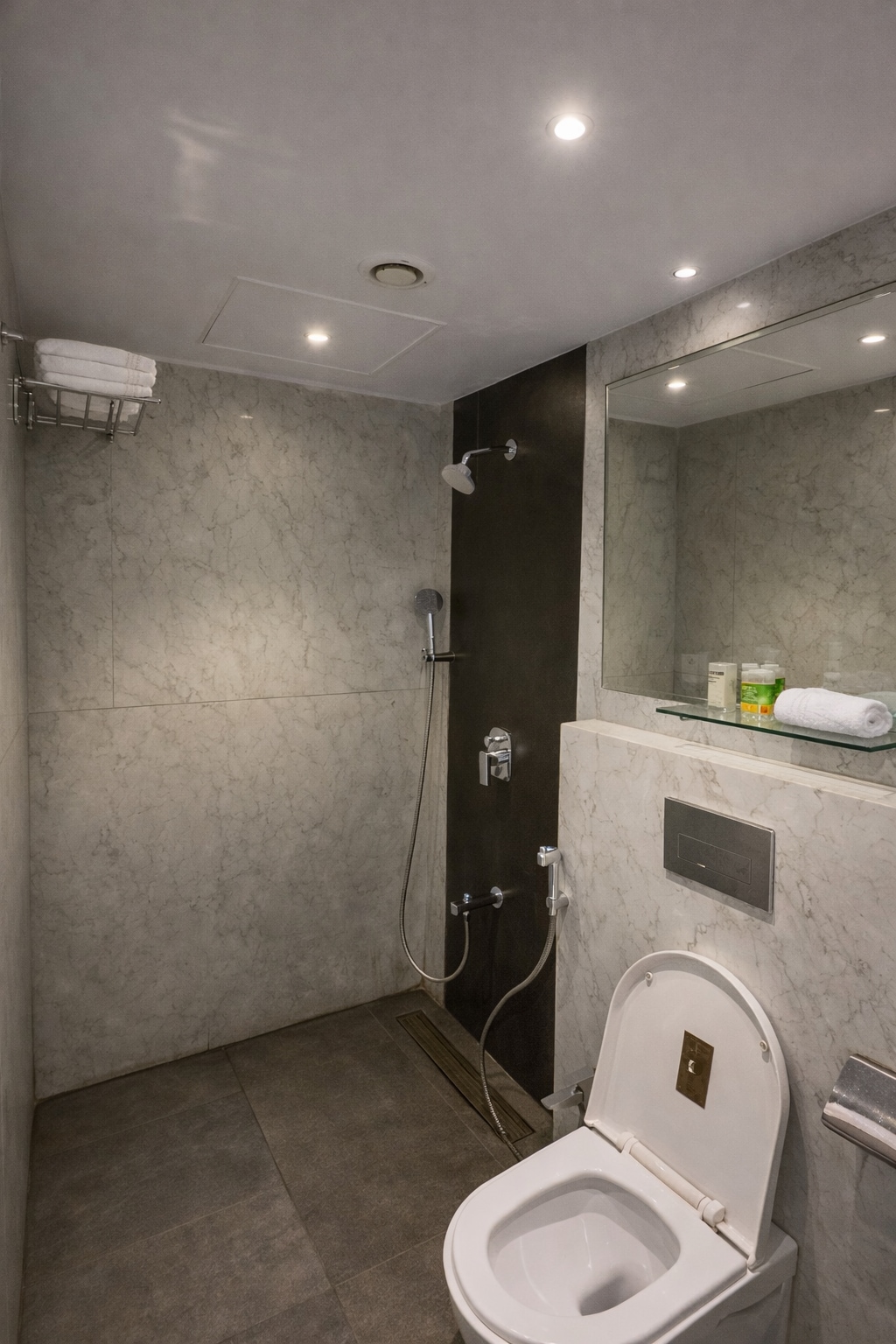 THE DREAM RESIDENCY LODGING & BOARDING - Tap to explore photos