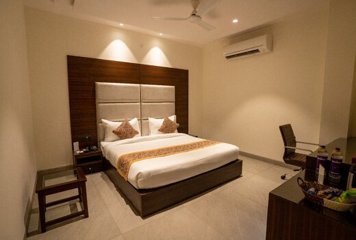 HOTEL SMILY