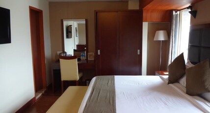 Hotel Paramount Tower Room Type - Suite Room