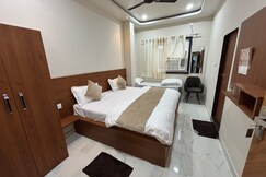 Hotel Shri Ram Gopal Seva Dham