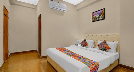FabHotel Runway, Near Jawahar Circle - Patrika Gate Room Type - Deluxe Room