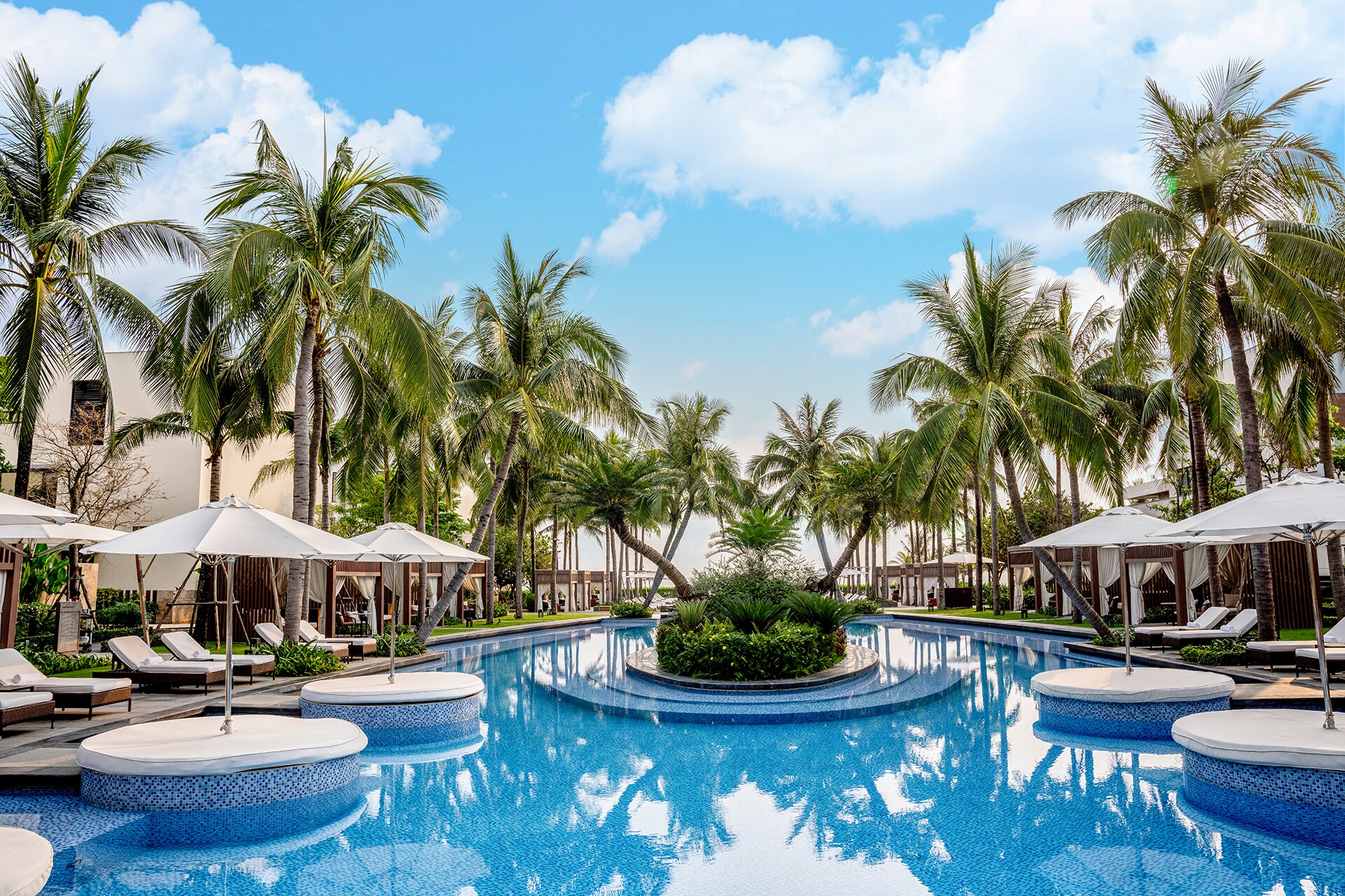Shilla Monogram Danang - Tap to explore photos