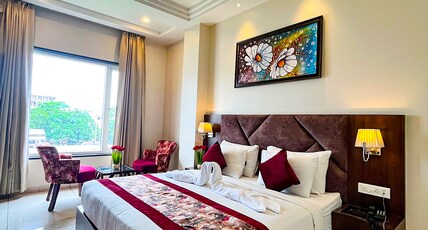 Hotel Ramaya Inn @ Har Ki Pauri Road Room Type - Superior Room - Partial City View Hotel Ramaya Inn @ Har Ki Pauri Road Room Type - Superior Room - Partial City View
