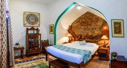 Neemrana Fort-Palace Room Type - Heritage Smart Room