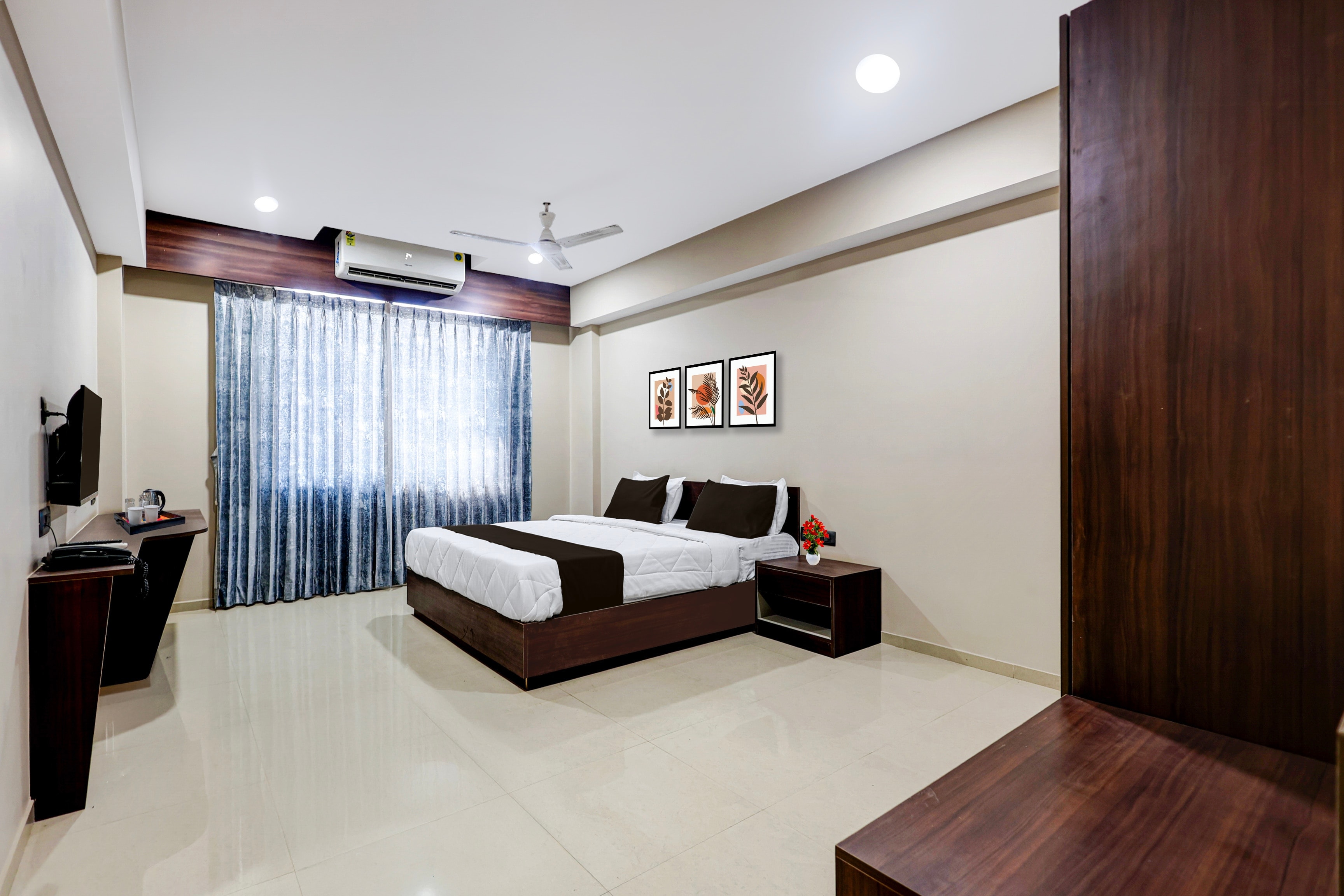 Townhouse GIDC Ankleshwar Formerly Studio 60 - Tap to explore photos