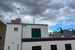 Jorden Home stay By StayApart