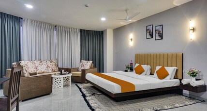 Hotel Sky Inn Pune Room Type - Suite Room with Bathtub