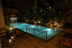 The Pool Lounge Premium Homestay