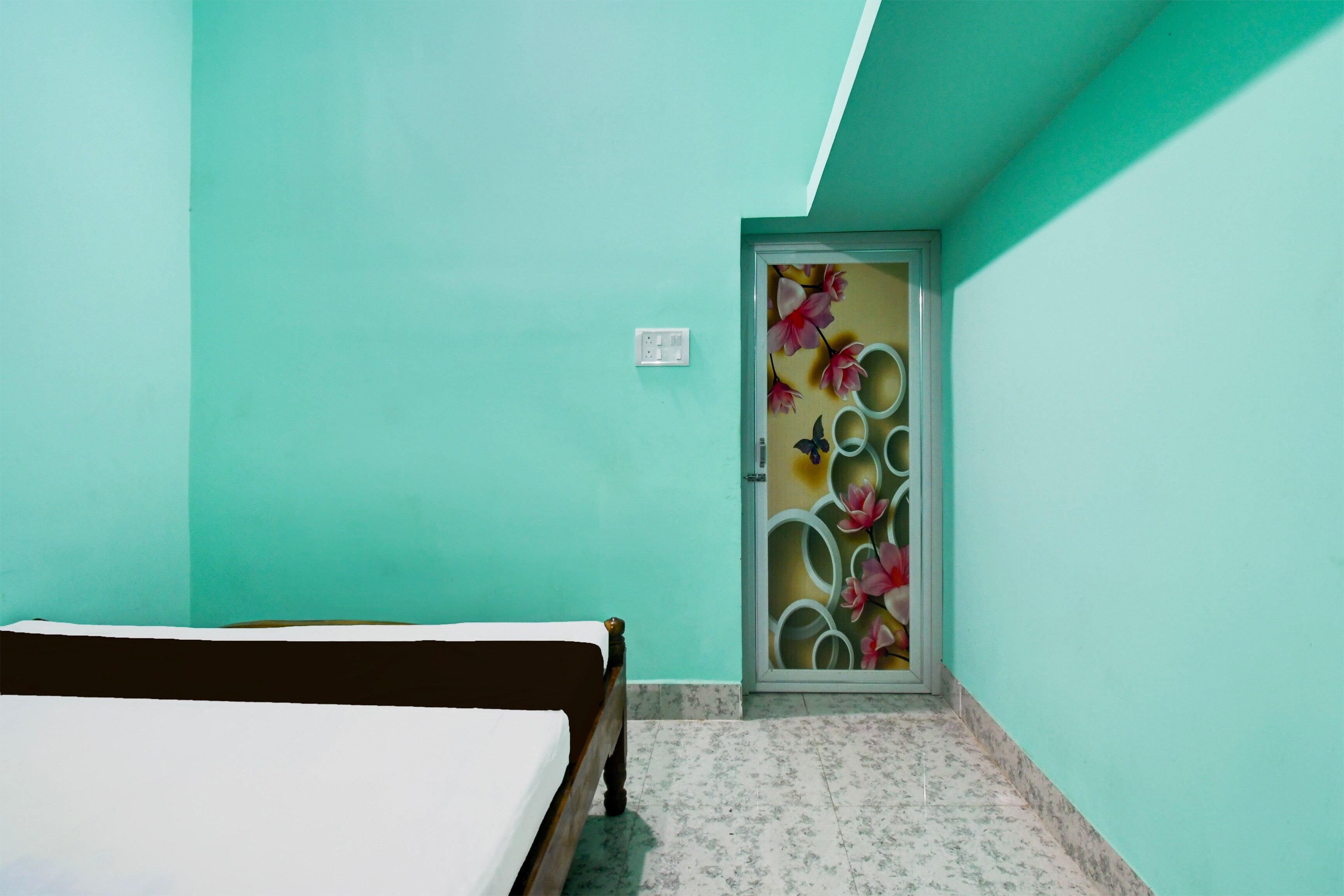 Hotel O MAA BHUASUNI GUEST HOUSE - Tap to explore photos