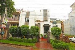 Pacific Inn Huda City Centre
