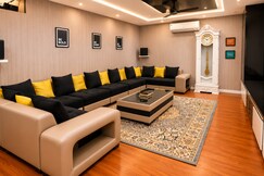 Rooms of Le Manoir- Luxury Party Penthouse Near Airport & Yashobhoomi