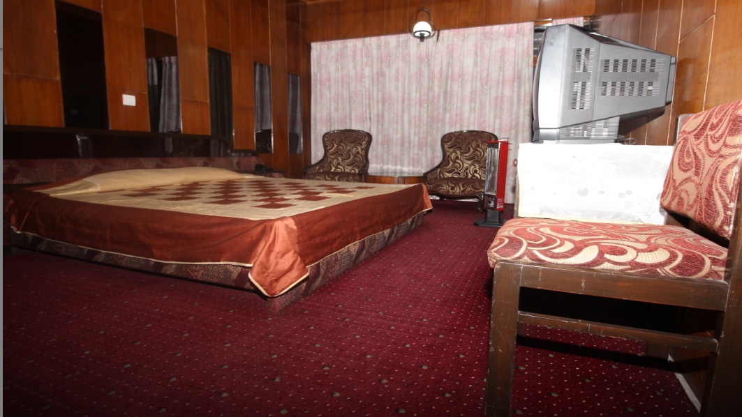Hotel Pinewood, Barog (HPI-DC) - Tap to explore photos