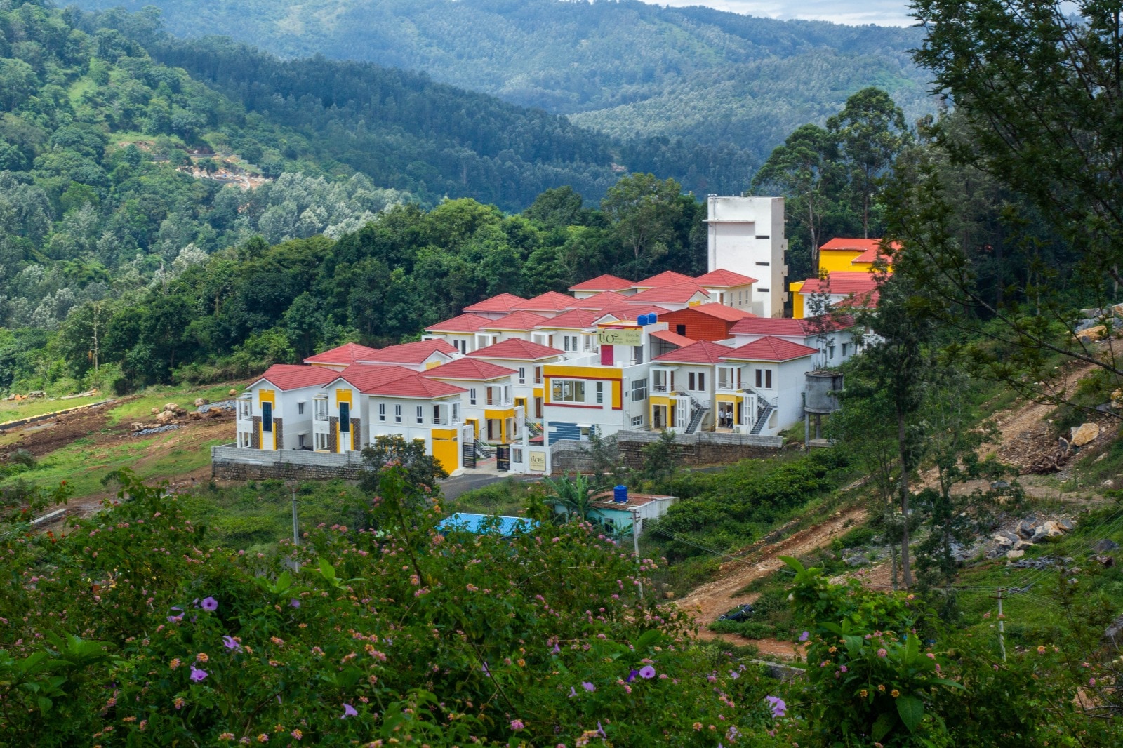 TIO -THE INDIAN ORIGIN HOTELS & RESORTS YERCAUD - Tap to explore photos