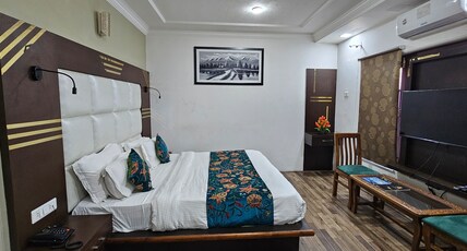 HOTEL ORIENTAL MANSION Room Type - Deluxe Room