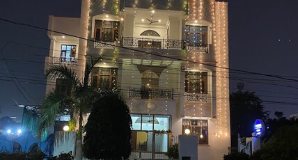 Hotel Krishna Skyline Room Type - Super Deluxe Room
