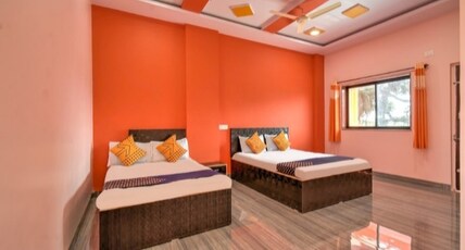 Hotel Nisarg & Lodging Boarding Room Type - 4 Bed Room
