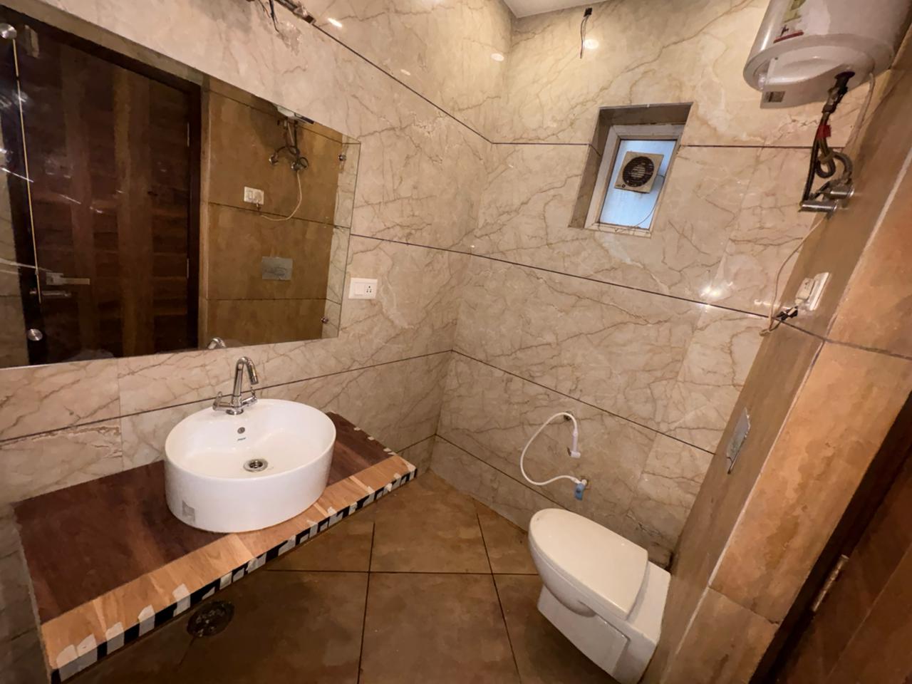 Hotel Twamev Peeragarhi - Tap to explore photos