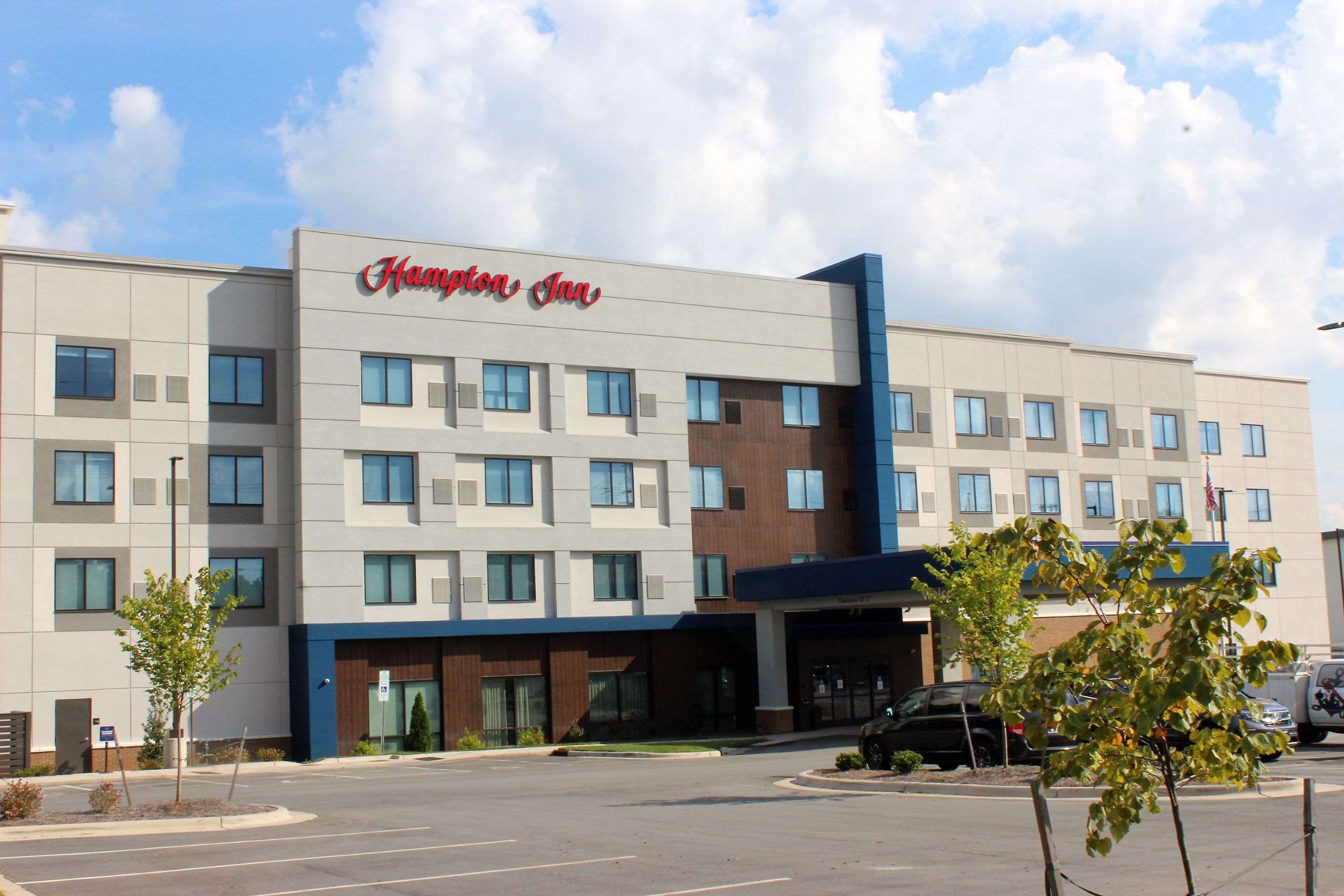 Hampton Inn Lexington NC - Tap to explore photos