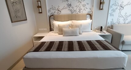 Sun-N-Sand Room Type - Premier Room