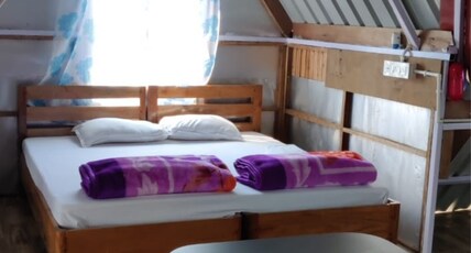 Kinglayang Homestay Room Type - Attic Suite Double Bed Mountain View