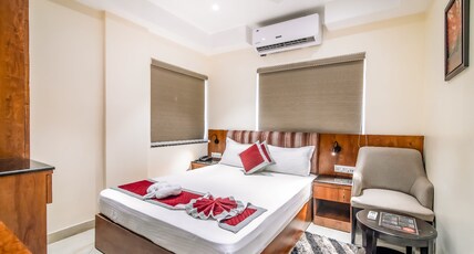 THE ROSEWOOD Room Type - AC Classic Room