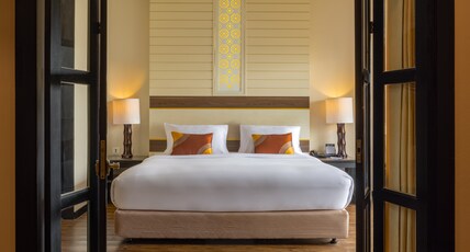 Deevana Plaza Phuket Patong Room Type - Deluxe Suite Breakfast