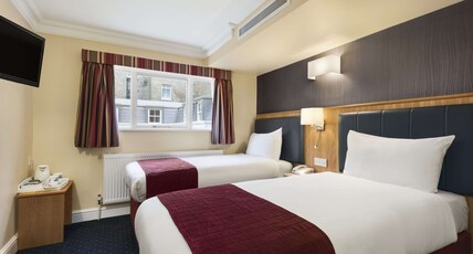 Days Inn Hyde Park Room Type - 2 Twin Beds, Non-Smoking