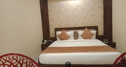 Hotel Grand Jayshree Room Type - Deluxe Ac