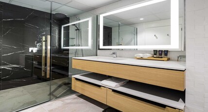 Novotel Tainui Hamilton Room Type - Superior Room with  two double beds