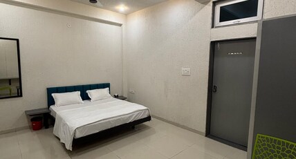 Hotel Blueberry Bhedaghat Room Type - Deluxe Non AC