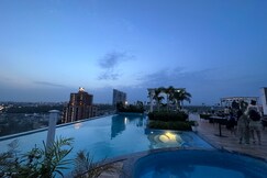 The Grand Anukampa Richi Rich Studio