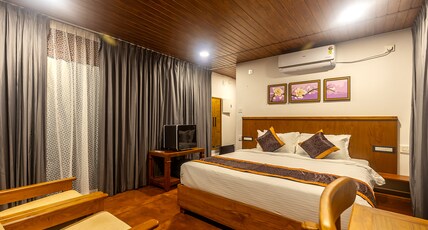 Sandal Mist Resort & Spa Room Type - Tree house