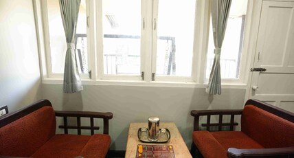 Hotel Grand Paradise Inn Room Type - Deluxe With Balcony