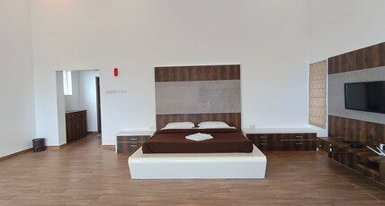 Dr Misty Hub Room Type - Super Deluxe Room