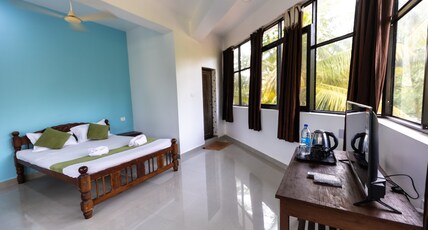 Colours Fly Hotel Room Type - Executive Suite Balcony Front view