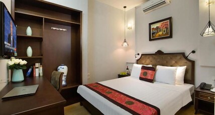 Labevie Hotel Room Type - Standard Queen Room (no window)