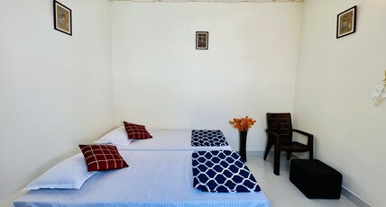 Hostel ivory Room Type - Private Non AC bed room