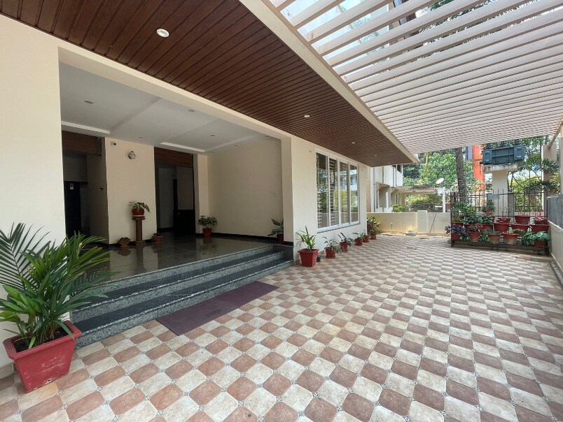 Aikya Service Apartment Kadri - Tap to explore photos