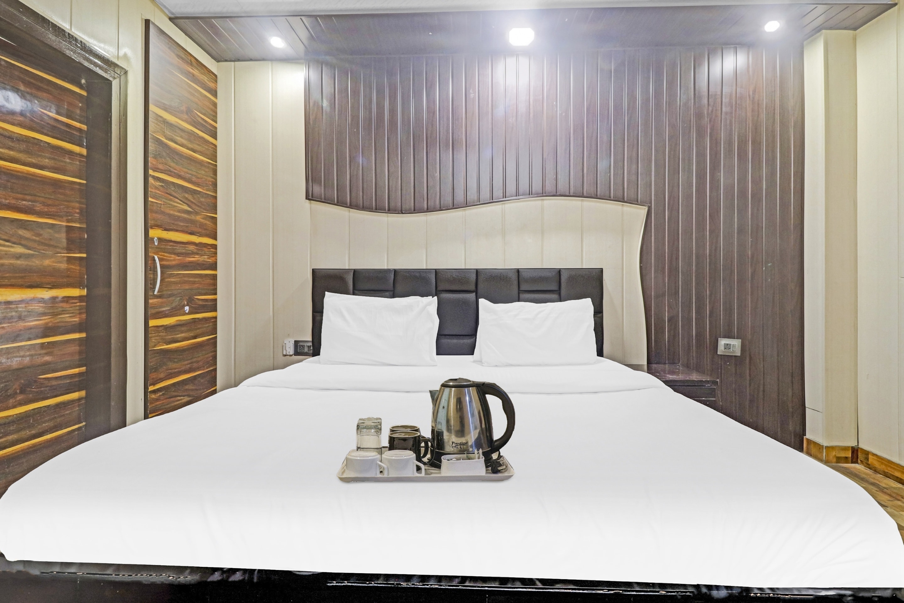 Hotel O Bhavya Residency - Tap to explore photos
