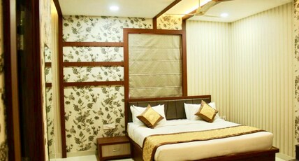 Hotel Uday Palace Room Type - Deluxe Room