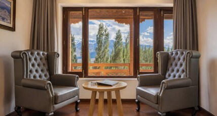 Hotel Zomday Room Type - Deluxe Primium Room with Balcony and Mountain View Hotel Zomday Room Type - Deluxe Primium Room with Balcony and Mountain View