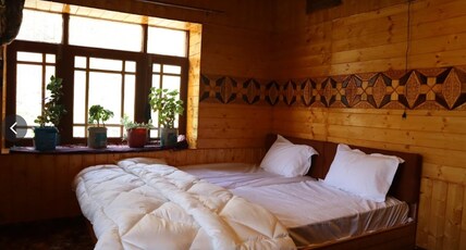 Tabasum Guest House Room Type - Deluxe Room