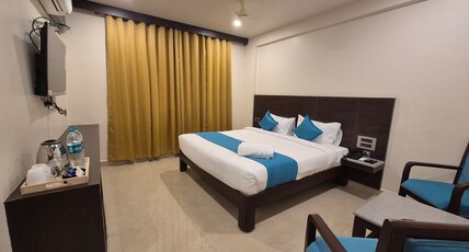 JANA'S HOTEL Room Type - Superior King Room