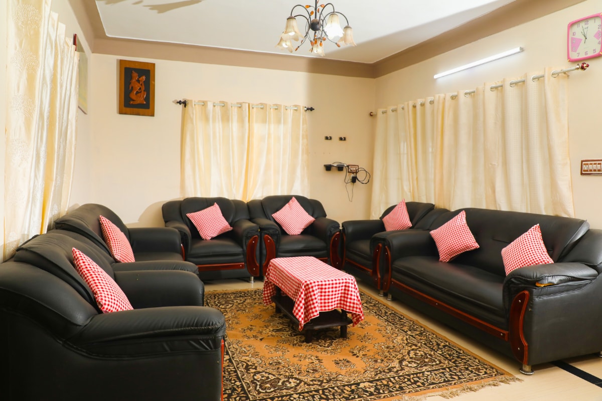 Vijayadeepa Guest House - Tap to explore photos
