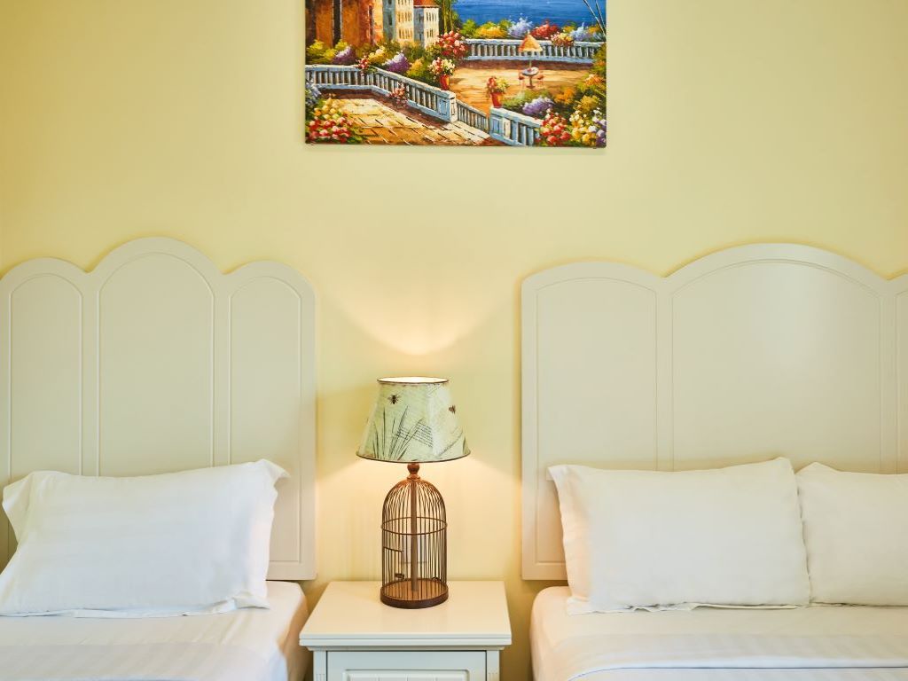 ibis budget Singapore Joo Chiat - Tap to explore photos