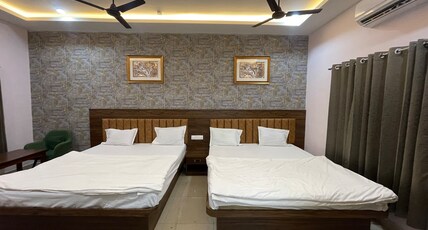 ved vatika Room Type - Premium family cottage with Hill View